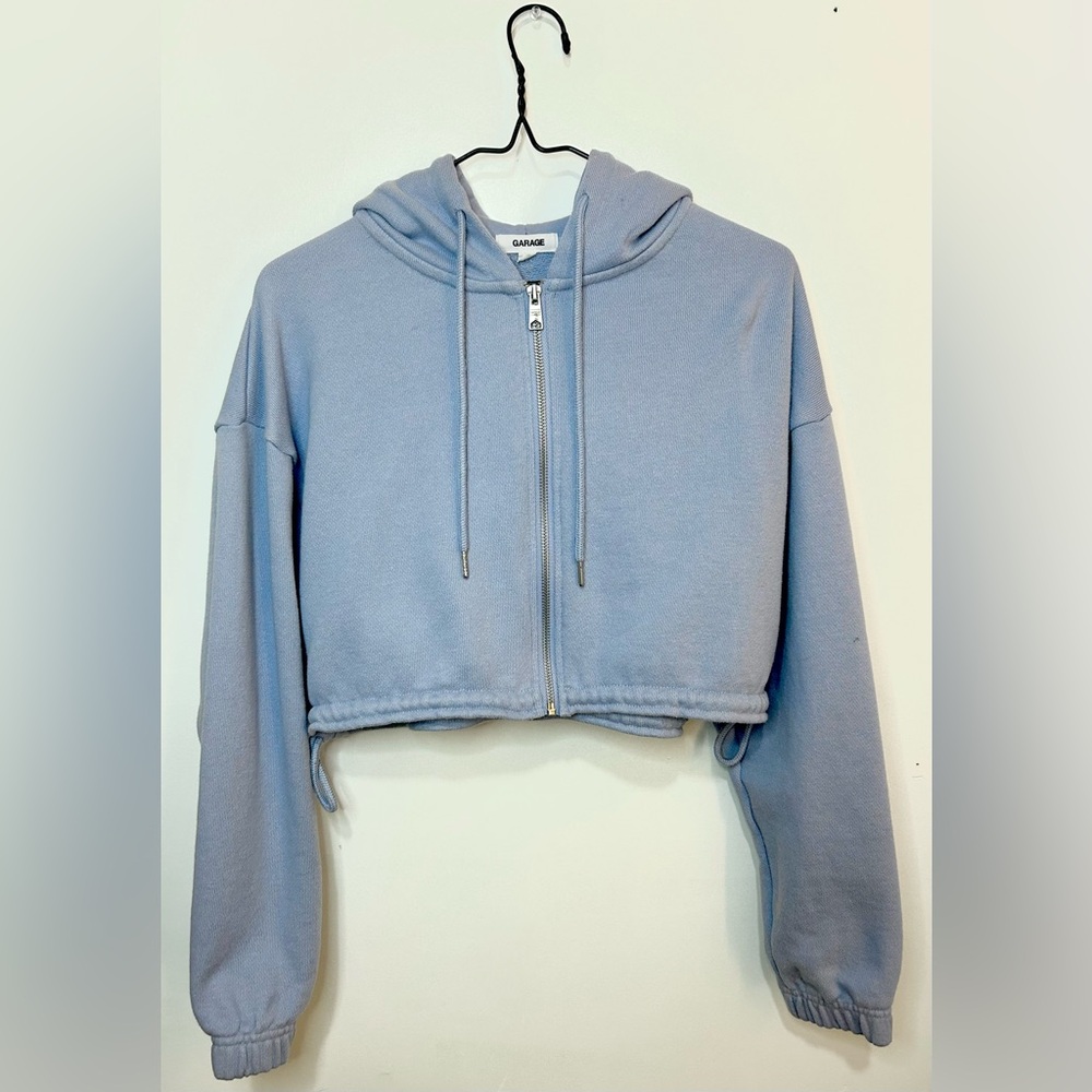 Blue cropped zip up from garage size small